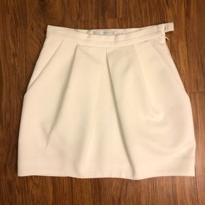 XS White Zara Trafaluc Tulip Skirt - barely used!